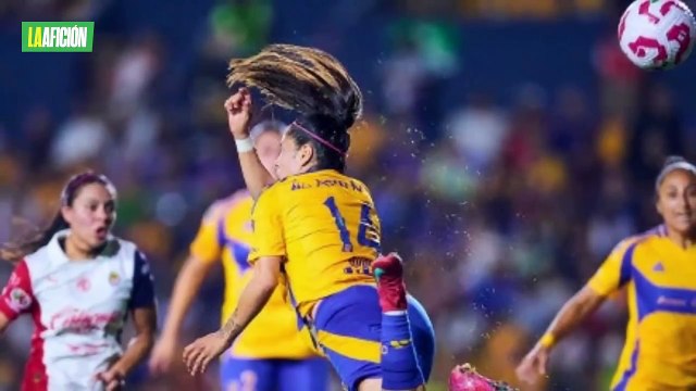 Jacqueline Ovalle hace golazo digno del Premio Marta en la victoria de Tigres sobre Chivas