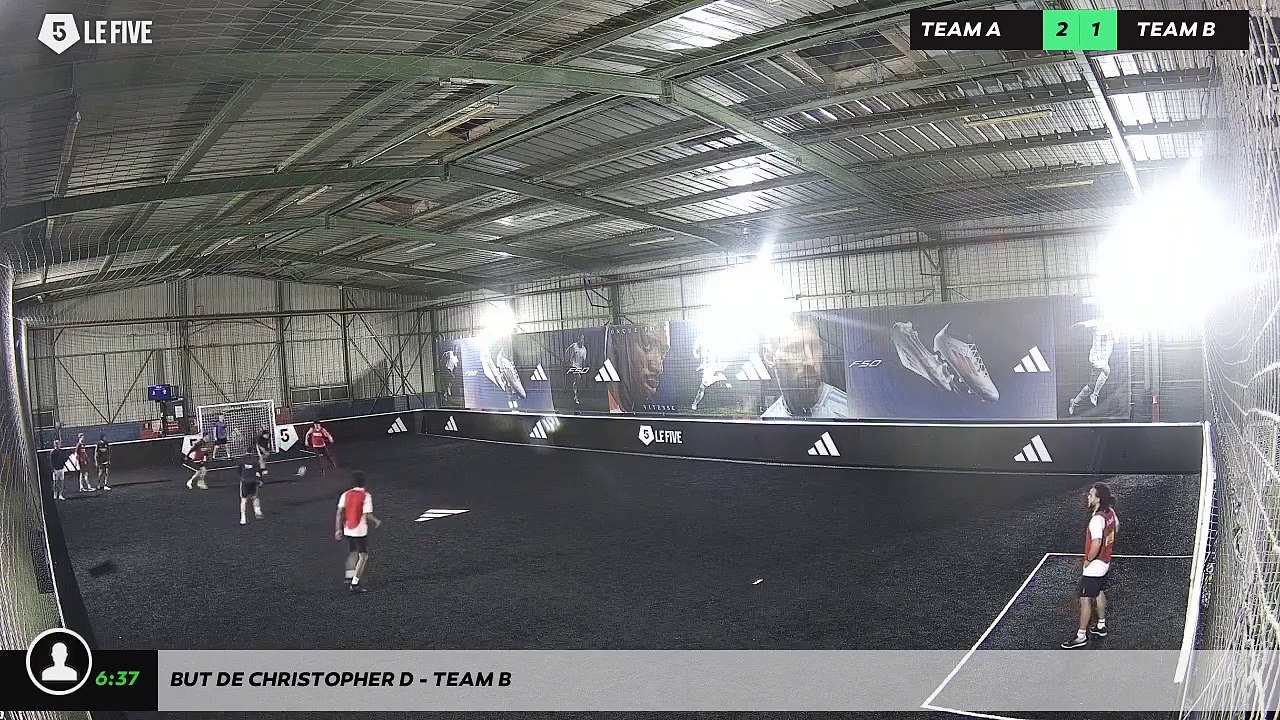 But de Christopher D - Team B