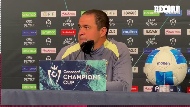 André Jardine: Sobre la situación de Chivas: “No es lo ideal estar cambiando de entrenadores, pero eso depende de los resultados, yo aquí sigo porque sigo dando resultados”