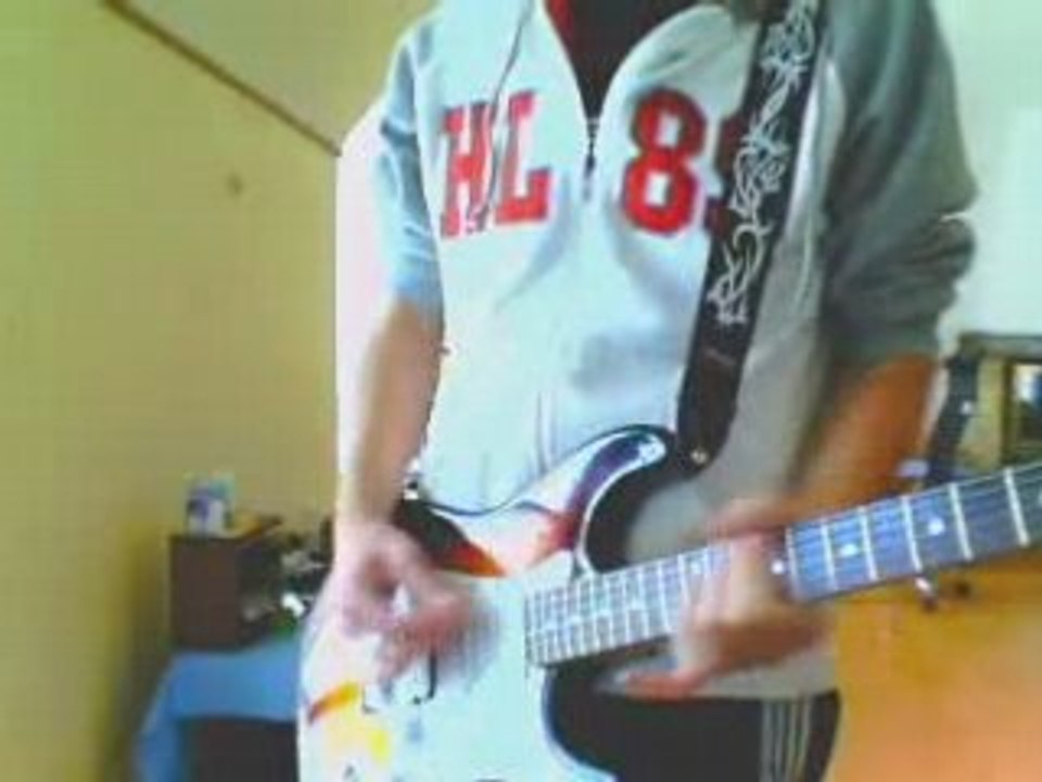 ptit bordel a la guitare :$