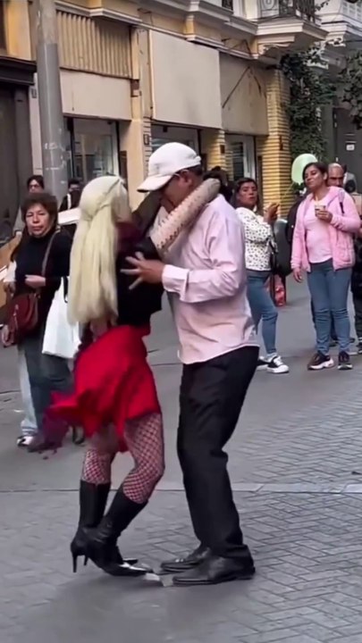 🔥 "This Dance Move Will Blow Your Mind! 💃🕺 | Crazy Dance Moves | Trendy Dance Short 2025 #Shorts"Crazy Dance Moves That Will Blow Your Mind | Trendy Dance Short 2025Calavera #remix #dj #edm #music #housemusic #dance #respecta #dancecraze #dancehall