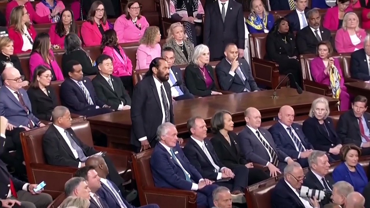 Democratic lawmaker removed from Trump speech to Congress