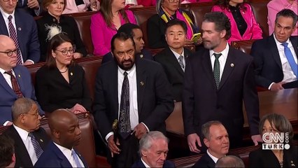 Trump'ın Kongre konuşmasına damga vuran an! | Video Haber