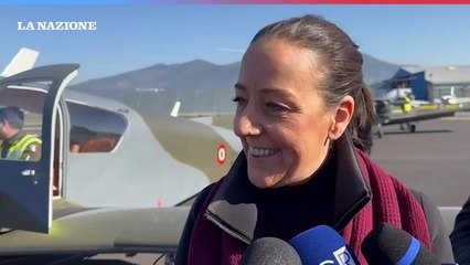 La sindaca Funaro in volo sopra Firenze con gli allievi della scuola Douhet