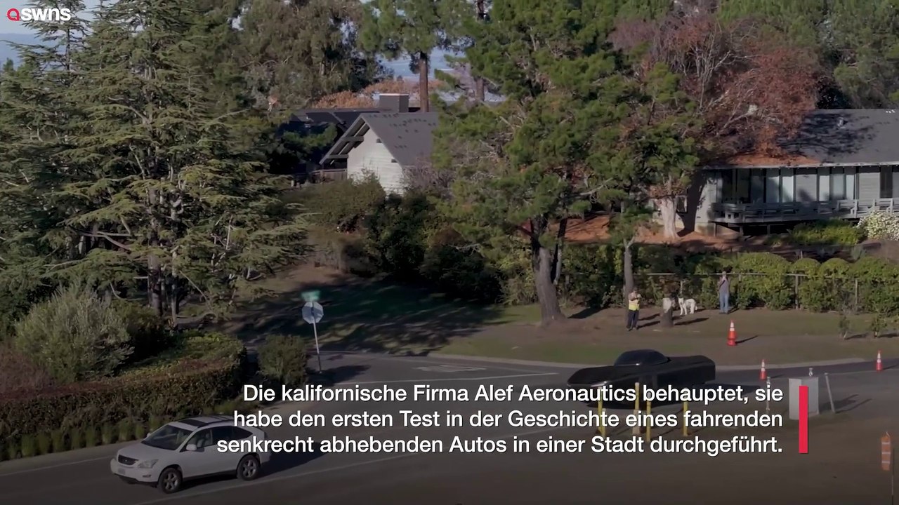 Weltneuheit: Fliegendes Auto fliegt über den Straßenverkehr in „Weltneuheit“