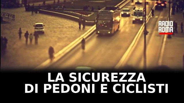 Fori Imperiali, auto blu a tutta velocità