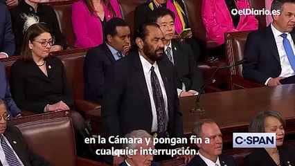 Expulsan a un congresista por interrumpir el discurso de Trump para protestar