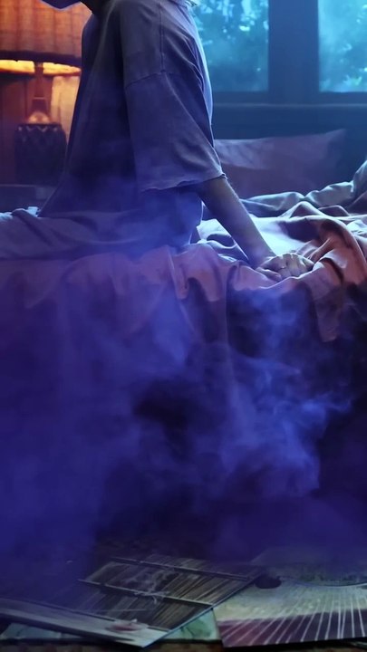 Meet me at midnight…for the Lavender Haze music video premiere (!!!!!!!!!!!!!)