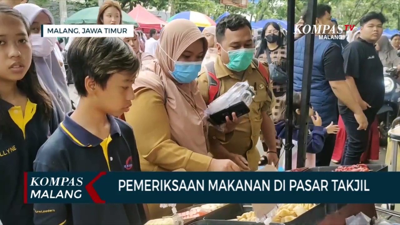 Pemeriksaan Makanan di Pasar Takjil oleh Petugas Puskesmas