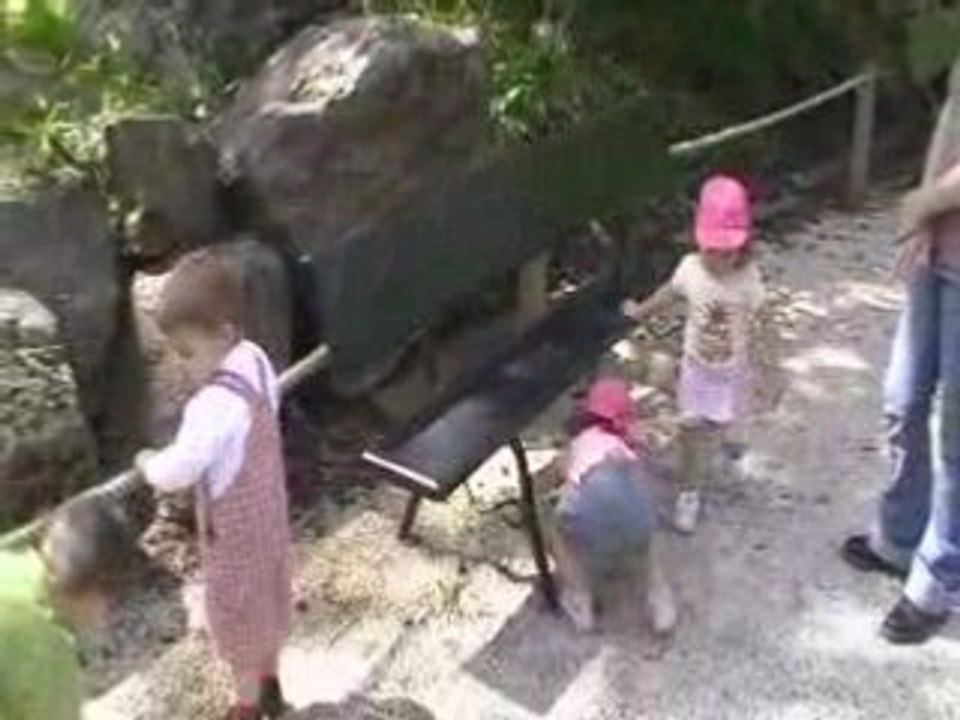 MOV00A