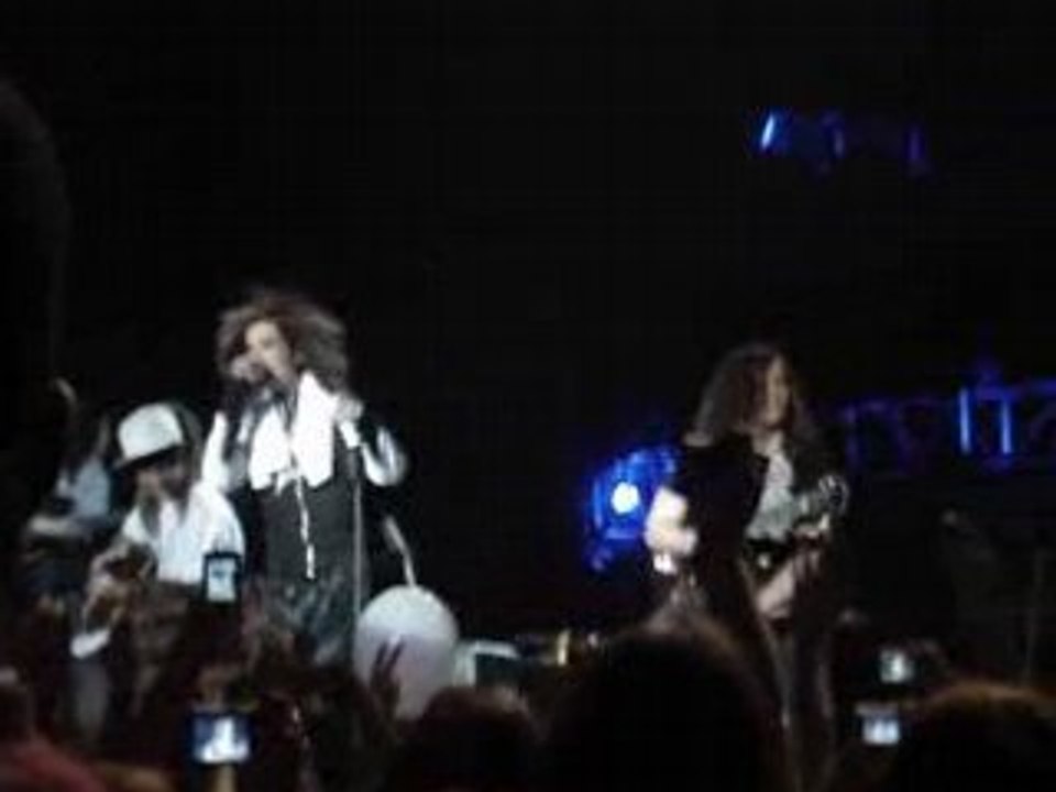 Bill présente le groupe 09 mars 08