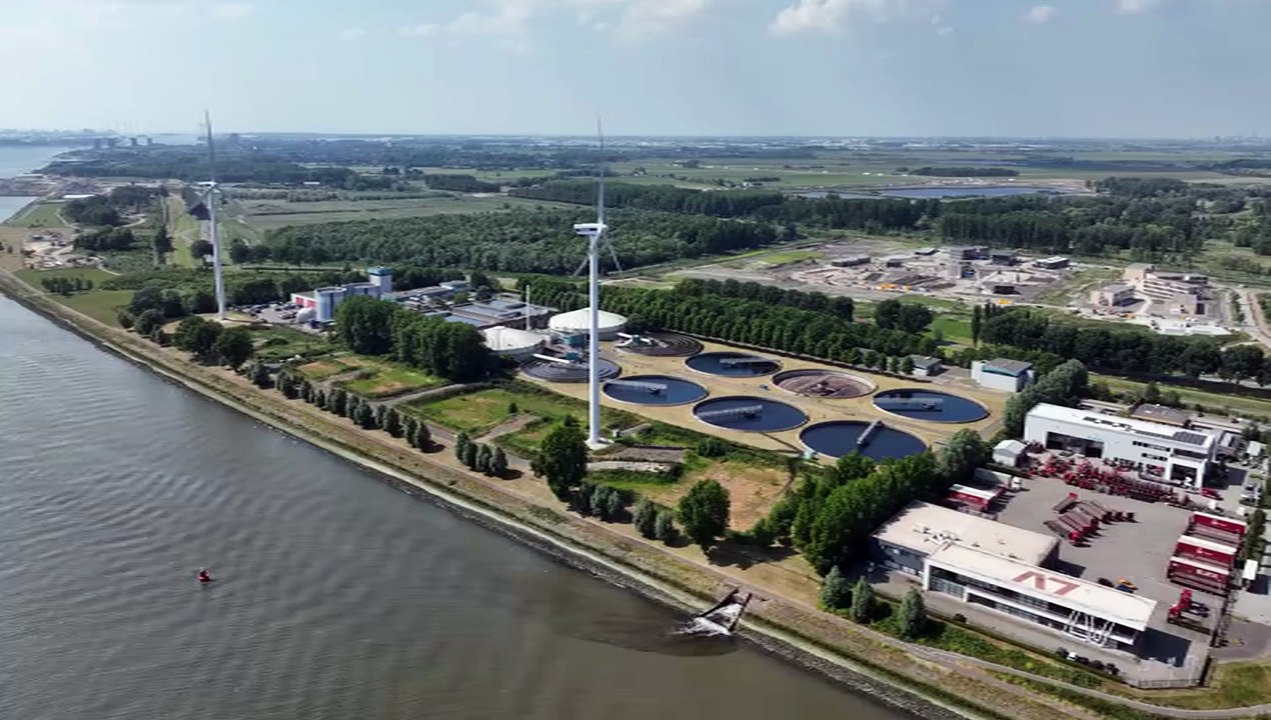 Professionele Loodgietersdiensten in Rotterdam - Ontstoppingsbedrijf Rotterdam  Tekst: Heeft u last van een verstopte afvoer of lekkage? Zoek niet verder!