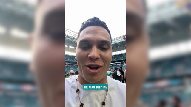 Juanfer Quintero haciéndole barra a los Miami Dolphins en la NFL
