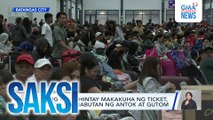 Ilang pasahero sa Batangas Port, naipit dahil sa mga nag-uunahang makapasok sa terminal | Saksi