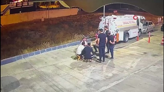 Cinayet anı saniye saniye kamerada Alacak verecek meselesinde kan aktı