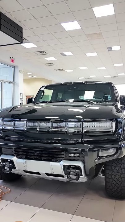 2025 GMC Hummer EV must watch