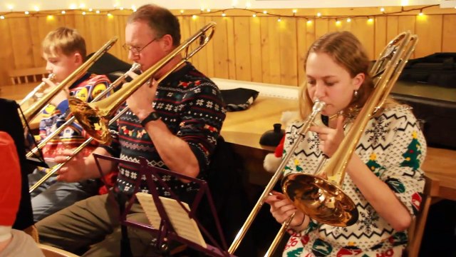 Doniford Farm Park host Christmas festivities with West Somerset Brass Band