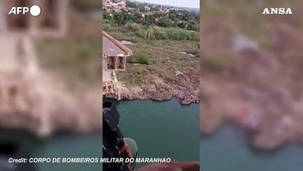 Crolla un ponte in Brasile, bilancio provvisorio di una vittima
