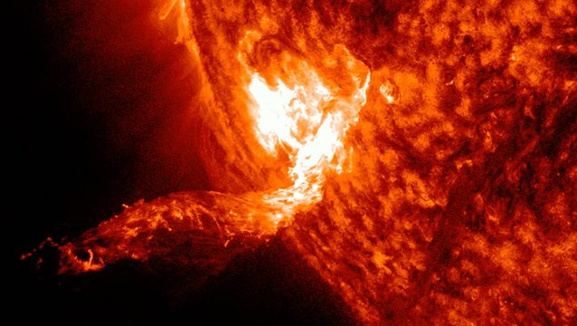 Sun Unleashed Massive Plasma Plume With Strong Flare