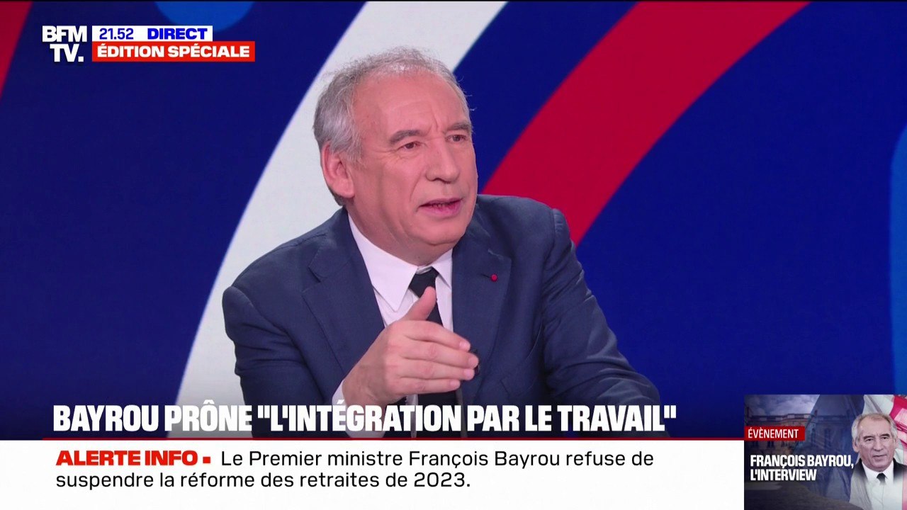 Immigration: "Pas de grande loi destinée à faire de la communication", assure François Bayrou
