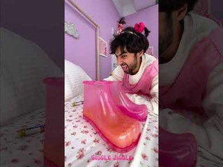 Gadget That Cleans Your Feet In A Couple Of Seconds🦶