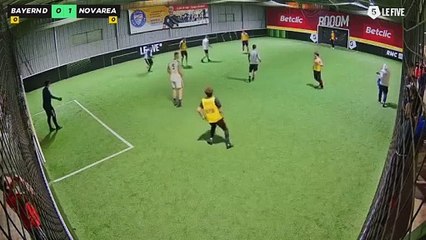 Bayern de Monique - Novarea 1 23/12 à 20:04 - Football Terrain 1 (LeFive Pau)