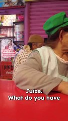 Extranjero queda fascinado con el chicharrón y se viraliza en las redes