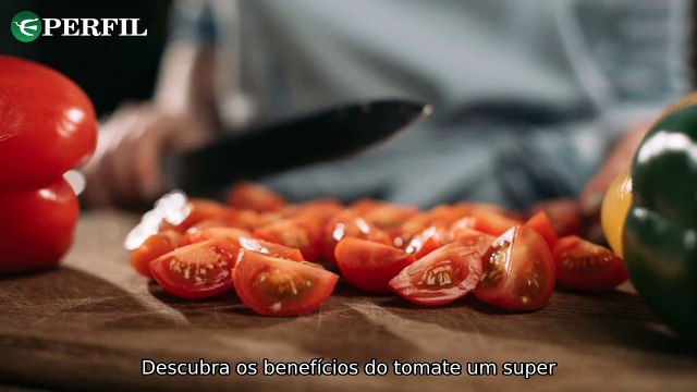 Tomate Versátil, Polêmicas com Cartão Corporativo e Salários Atrativos para Professores em Tarabai
