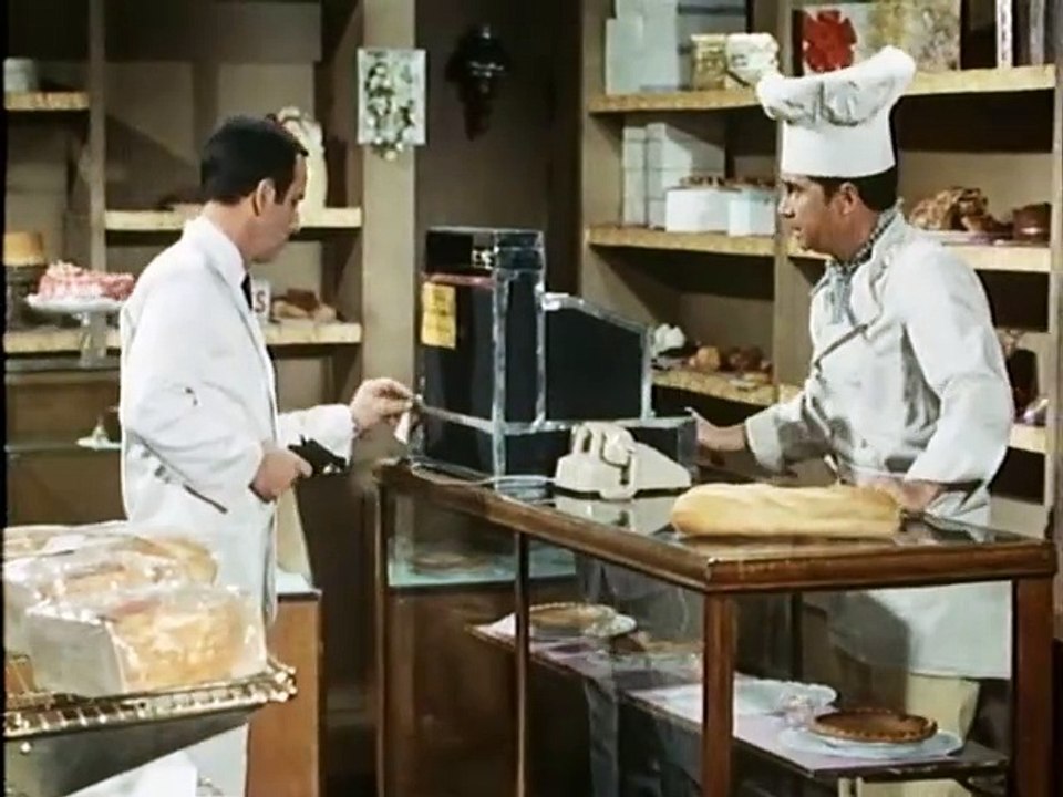 S03E24 - Hier bedient Sie der Chef persönlich