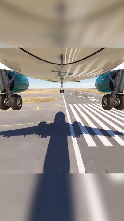 Grand Landing: Aer Lingus A320 at King Abdulaziz International Airport, Jeddah, Saudi Arabia #flying #flights #fly #flightlovers #Canada #USA #Japan  #aviation #flying #FlyingLovers #aviationlovers