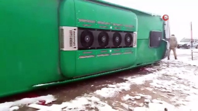 Bingöl’de otobüs devrildi: 2 ölü, 16 yaralı