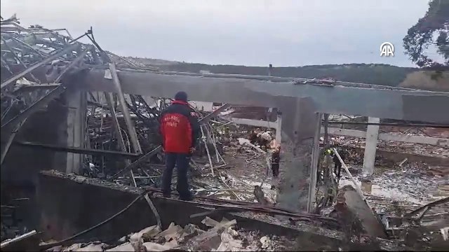Balıkesir'de patlayıcı üreten fabrikada patlama! 12 ölü, 4 yaralı