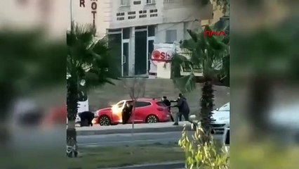 Sokak ortasındaki pompalı tüfekli dehşet kamerada