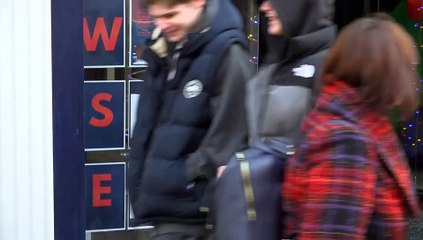 Residents react to Aberystwyth promenade parking charge plans