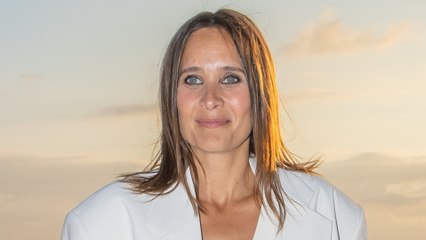 GALA VIDEO - Julie de Bona maman très protectrice pour son fils de 6 ans : “Il a peur de tout”