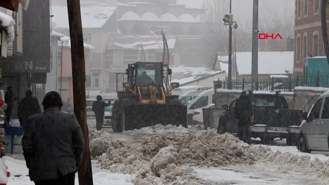 Karlıova’da 7 köy yolu ulaşıma kapandı