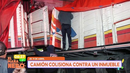 Camión colisiona contra inmueble