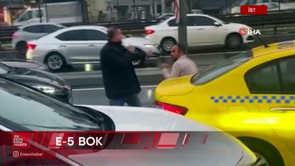 Avcılar'da yol verme kavgasında ilginç anlar