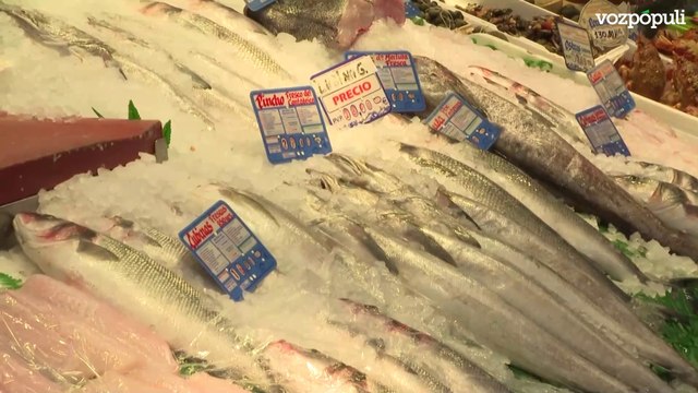 Consumidores notan el aumento de precios en las compras para Navidades