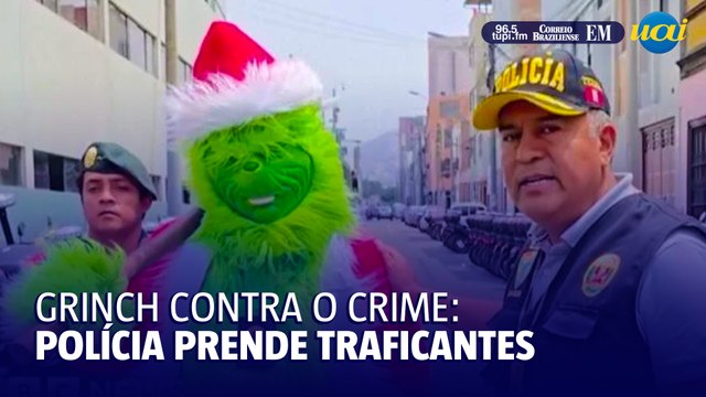 Vestido de Grinch, policial lidera operação antidrogas no Peru