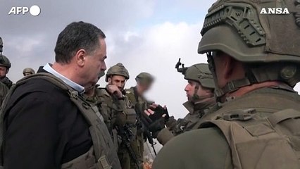 Libano, il ministro della Difesa israeliano visita le truppe nel sud del paese