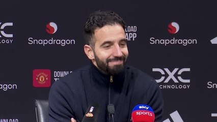 Man. United - La conférence de presse perturbée par une fuite d'eau