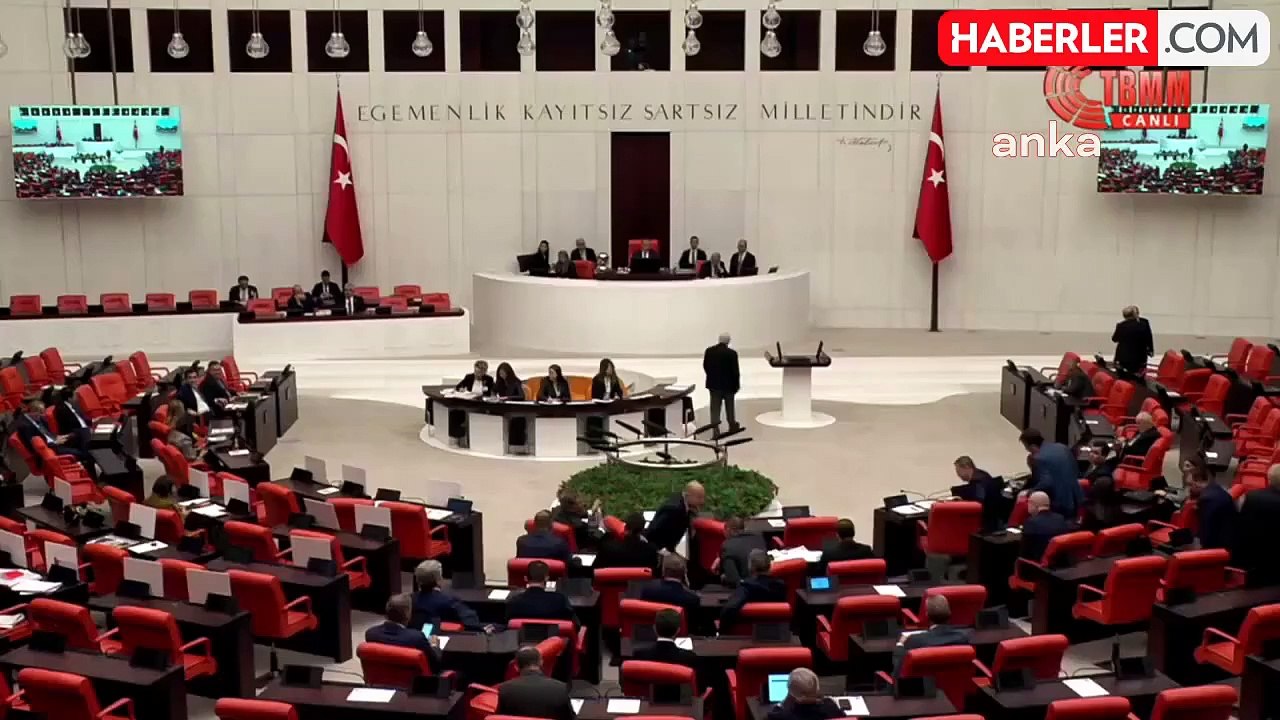CHP'li Erdem'den İktidara 'Devlet Memurları Kanun Teklifi' Tepkisi: "Bu Torba Kanun Teklifi Bu Hâliyle de Anayasa'ya Aykırılık Taşımaktadır"