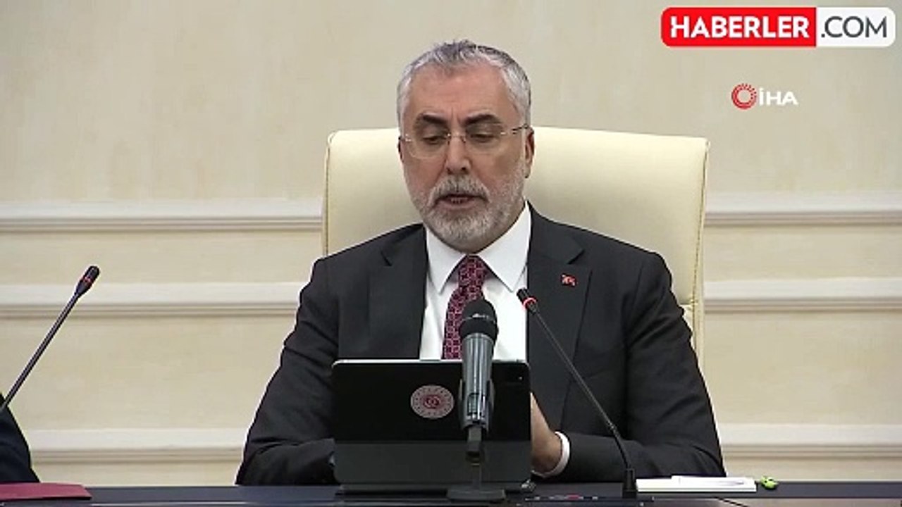Asgari ücret zammını düşük bulan yurttaşlar, sosyal medyada tepkilerini dile getirdi