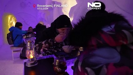 لذت شام کریسمس در رستوران یخی در مدار شمالگان