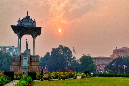 Rajasthan Weather : गुलाबी नगर में आज भी बादल छाए, कई जिलों में मावठ का दौर