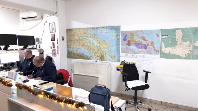 Χριστούγεννα στο... καθήκον για διασώστες ΕΚΑΒ και Πυροσβέστες