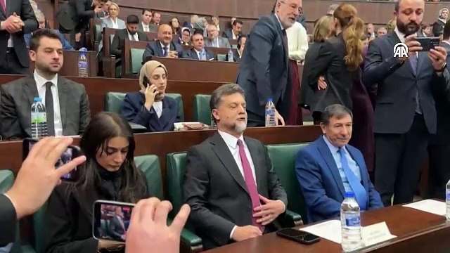 Kritik istifa sonrası Nedim Yamalı AKP sıralarında yerini aldı: Rozetini Erdoğan takacak