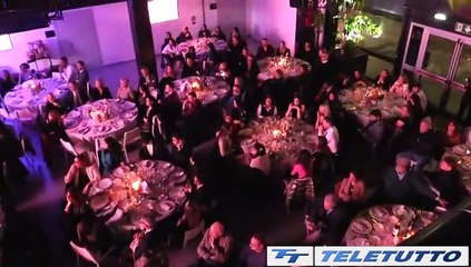 Video News - All together now per "No one Out"