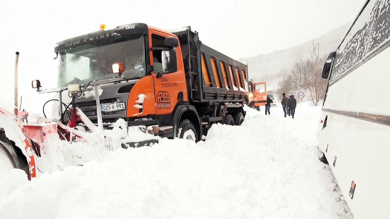 'Die Leute sind in Panik': Schneesturm lgt Bosnien lahm